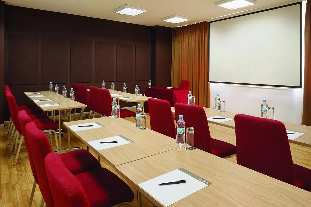 Ramada Encore Kijów 4*,