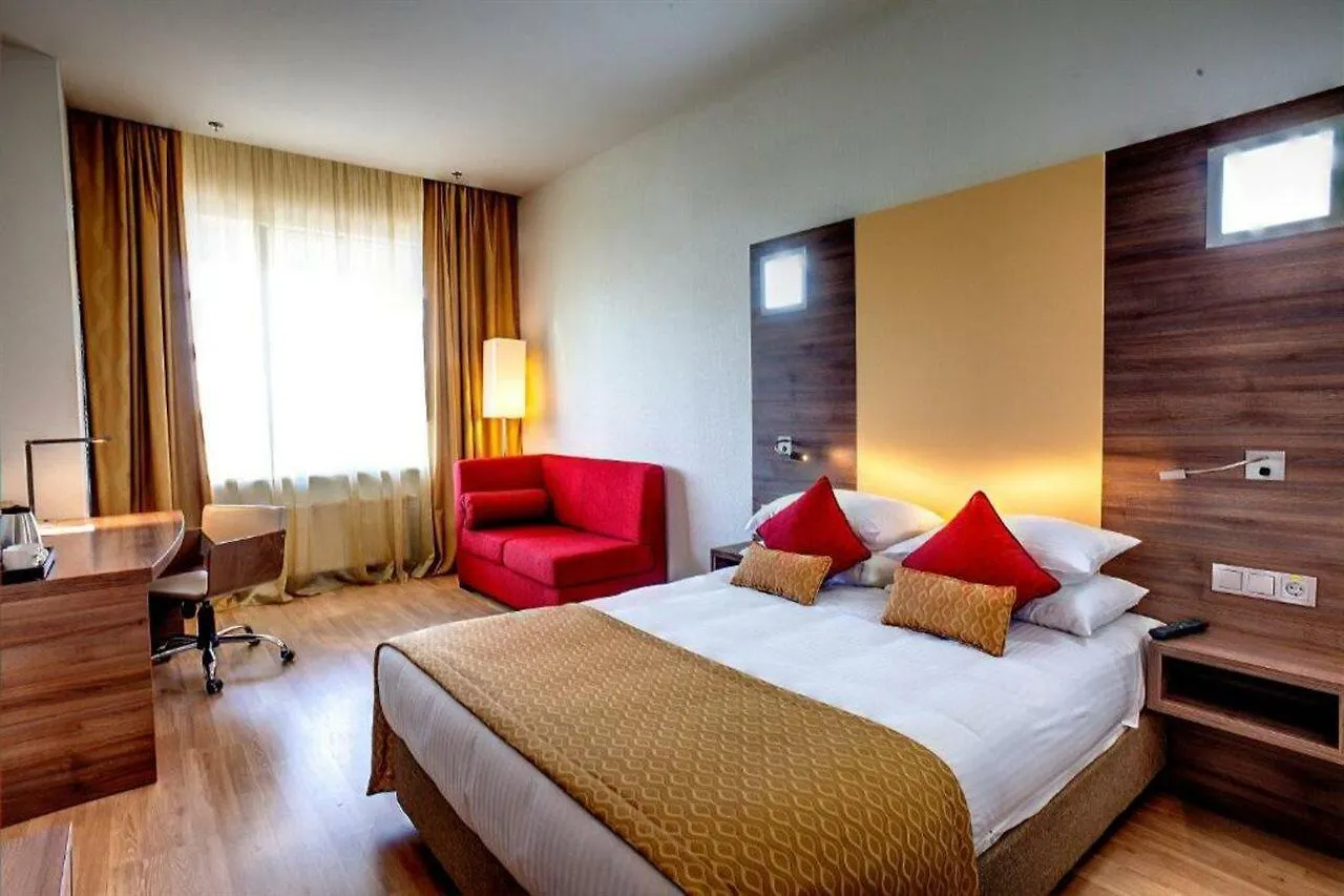 Hotel Ramada Encore Kijów