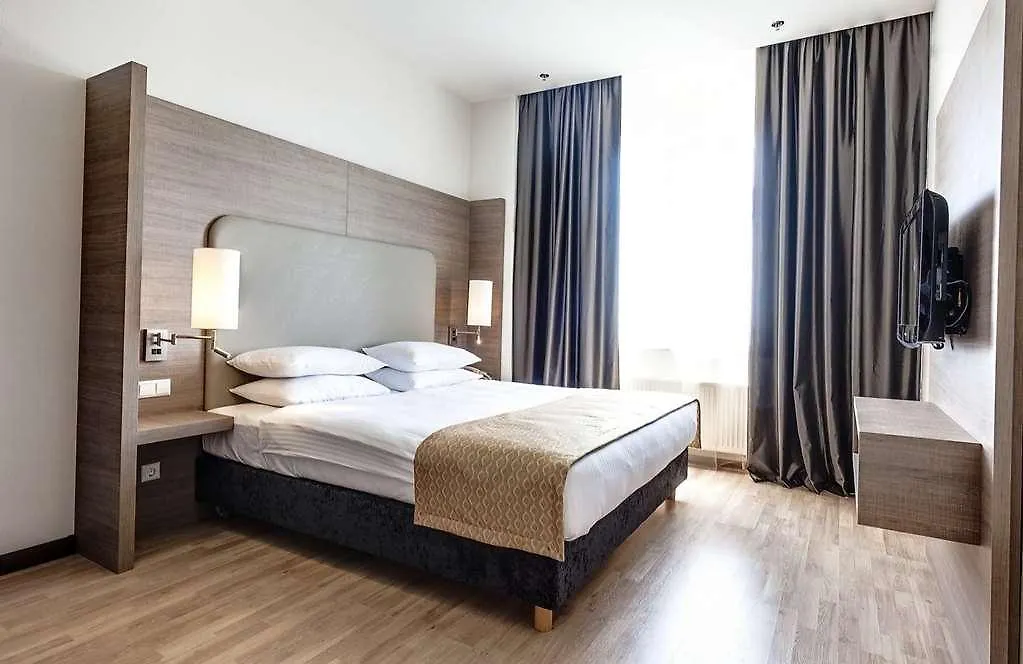 Ramada Encore Kyiv 4*,  Ukraine
